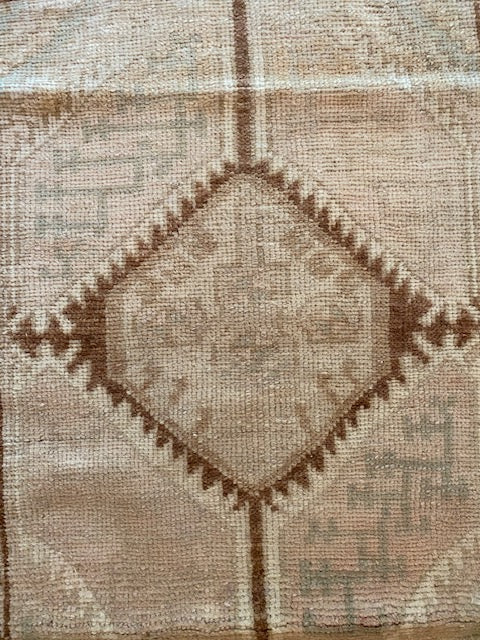 Eleanor - Clements Fine Rugs 